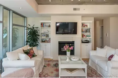 4545 Lindell Boulevard #14, Saint Louis, MO 63108 - Photo 10