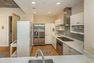 4545 Lindell Blvd, Saint Louis, MO 63108 - Photo 18