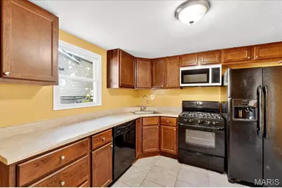 9386 Golden Gate Road, Rock Hill, MO 63144 - Photo 16