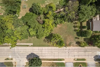 7765 Weston Place, Saint Louis, MO 63117 - Photo 12