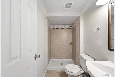 1090 Kinstern Drive, Des Peres, MO 63131 - Photo 28