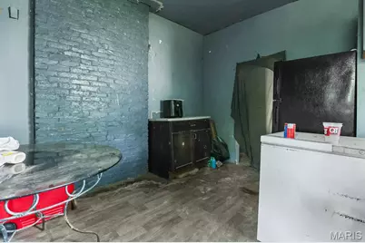 5449 Geraldine Ave, Saint Louis, MO 63115 - Photo 6