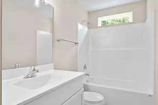 3360 Suncrest Ave, Saint Louis, MO 63114 - Photo 16