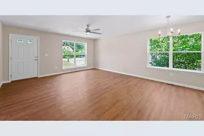 3360 Suncrest Avenue, Saint Louis, MO 63114 - Photo 4