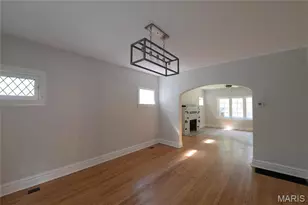 7342 Carleton Ave, University City, MO 63130 - Photo 10