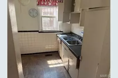 4936 Harney, Saint Louis, MO 63115 - Photo 8