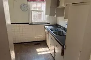 4936 Harney, Saint Louis, MO 63115 - Photo 8