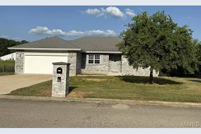 2806 Lafayette Avenue, Lebanon, MO 65536 - Photo 1