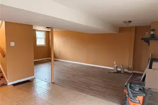 2250 Montagne Dr, Florissant, MO 63033 - Photo 6