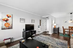 2 Delcrest Ct, University City, MO 63124 - Photo 8