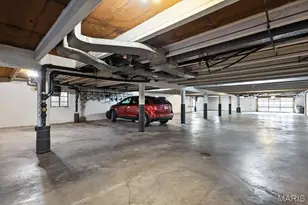 2 Delcrest Ct, University City, MO 63124 - Photo 20