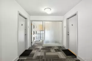 2 Delcrest Ct, University City, MO 63124 - Photo 4