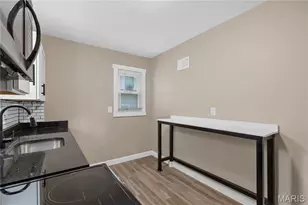 7525 Cory Pl, Unincorporated, MO 63133 - Photo 8