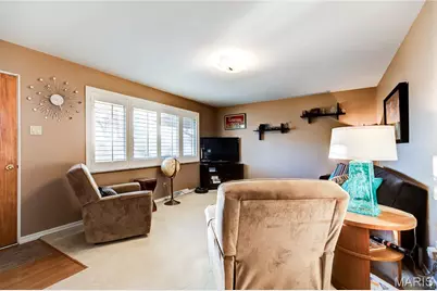 2395 Charbonier Road, Florissant, MO 63031 - Photo 6