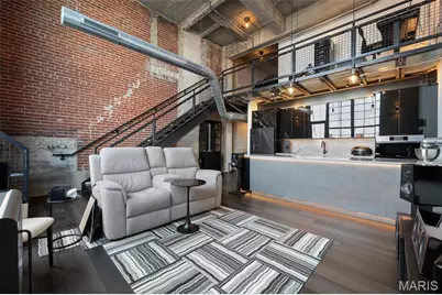 2323 Locust Street #212, Saint Louis, MO 63103 - Photo 4