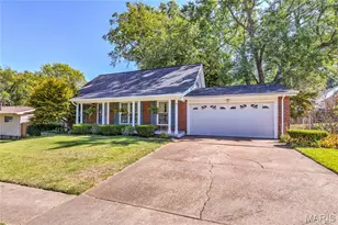 100 Broadmere Dr, Florissant, MO 63033 - Photo 2