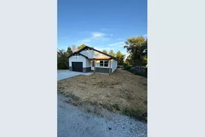 614 Bryan Avenue, Paris, MO 65275 - Photo 2