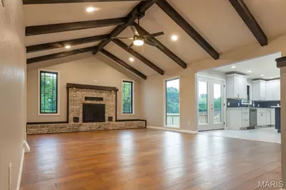 605 Hunters Creek Drive, Lebanon, MO 65536 - Photo 2