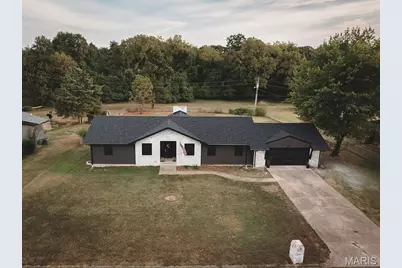 605 Hunters Creek Drive, Lebanon, MO 65536 - Photo 1
