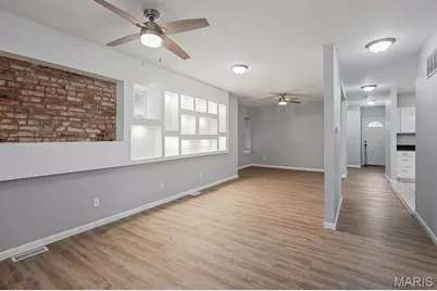 4112 W Belle Place, Saint Louis, MO 63108 - Photo 4