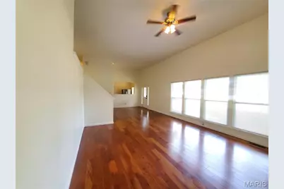 698 Carriage Lane, Hazelwood, MO 63042 - Photo 4