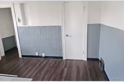 1487 Engelholm Avenue, Normandy, MO 63133 - Photo 4