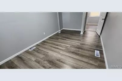 818 Robert Avenue, Ferguson, MO 63135 - Photo 8