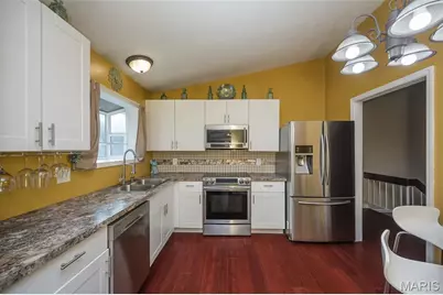 537 Treetop Village Drive, Ballwin, MO 63021 - Photo 8