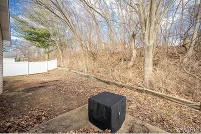 537 Treetop Village Drive, Ballwin, MO 63021 - Photo 32