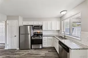 3660 Woodman Dr, Florissant, MO 63031 - Photo 12