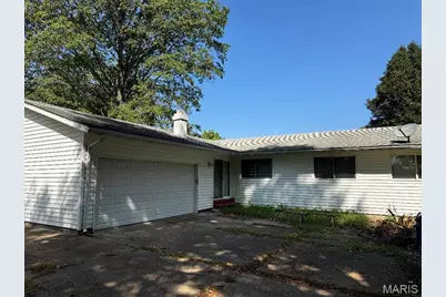 3230 Churchill Drive, Florissant, MO 63033 - Photo 2