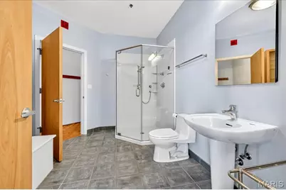 1010 Saint Charles Street #602, Saint Louis, MO 63101 - Photo 24
