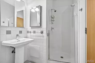 1010 St Charles St, Saint Louis, MO 63101 - Photo 18