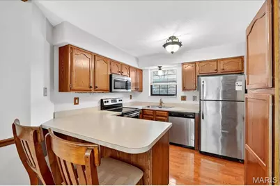 12952 Bryce Canyon Drive #B, Maryland Heights, MO 63043 - Photo 8