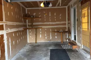 305 Sturbridge Village Dr, Hazelwood, MO 63042 - Photo 18