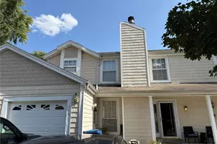 305 Sturbridge Village Dr, Hazelwood, MO 63042 - Photo 6