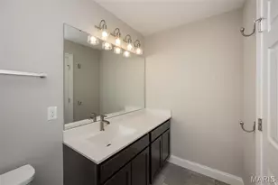 4203 Lions Chase Dr, Saint Louis, MO 63125 - Photo 16