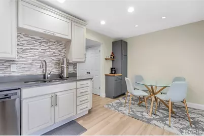 4259 Burnett Walk, Saint Louis, MO 63125 - Photo 12