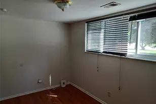 2229 Murray Forest Dr, Maryland Heights, MO 63043 - Photo 12