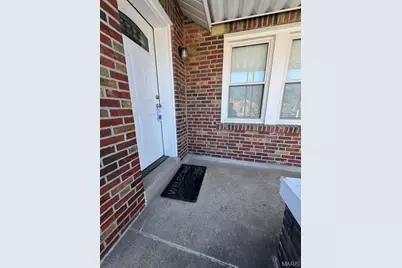 5456 Pernod Avenue, Saint Louis, MO 63139 - Photo 2