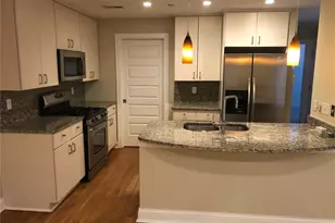 910 N McKnight Rd, University City, MO 63132 - Photo 2
