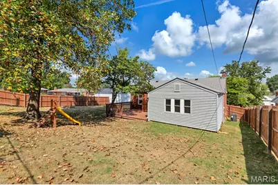 660 Rochester Drive, Saint Louis, MO 63125 - Photo 26