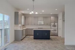 540 Evening Primrose Dr, Wentzville, MO 63385 - Photo 4