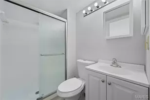 1935 Marine Terrace Dr, Maryland Heights, MO 63146 - Photo 14