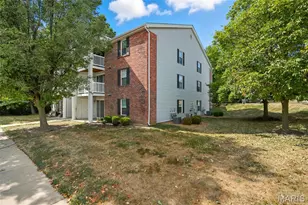 1935 Marine Terrace Dr, Maryland Heights, MO 63146 - Photo 22