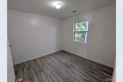 8936 Higginson Drive, Bel-Ridge, MO 63121 - Photo 6