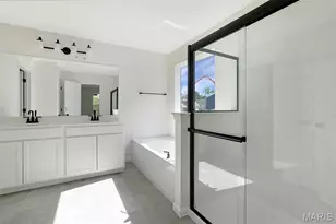 388 Winding Bluffs Ct, Fenton, MO 63026 - Photo 20