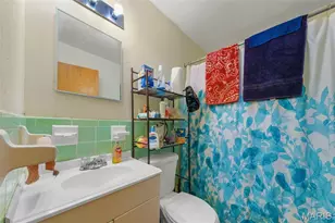 10030 Mccartney Ln, Bellefontaine Neighbors, MO 63137 - Photo 12