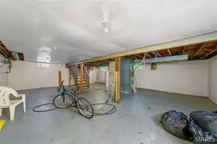 10030 Mccartney Ln, Bellefontaine Neighbors, MO 63137 - Photo 20