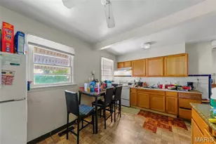 10030 Mccartney Ln, Bellefontaine Neighbors, MO 63137 - Photo 6